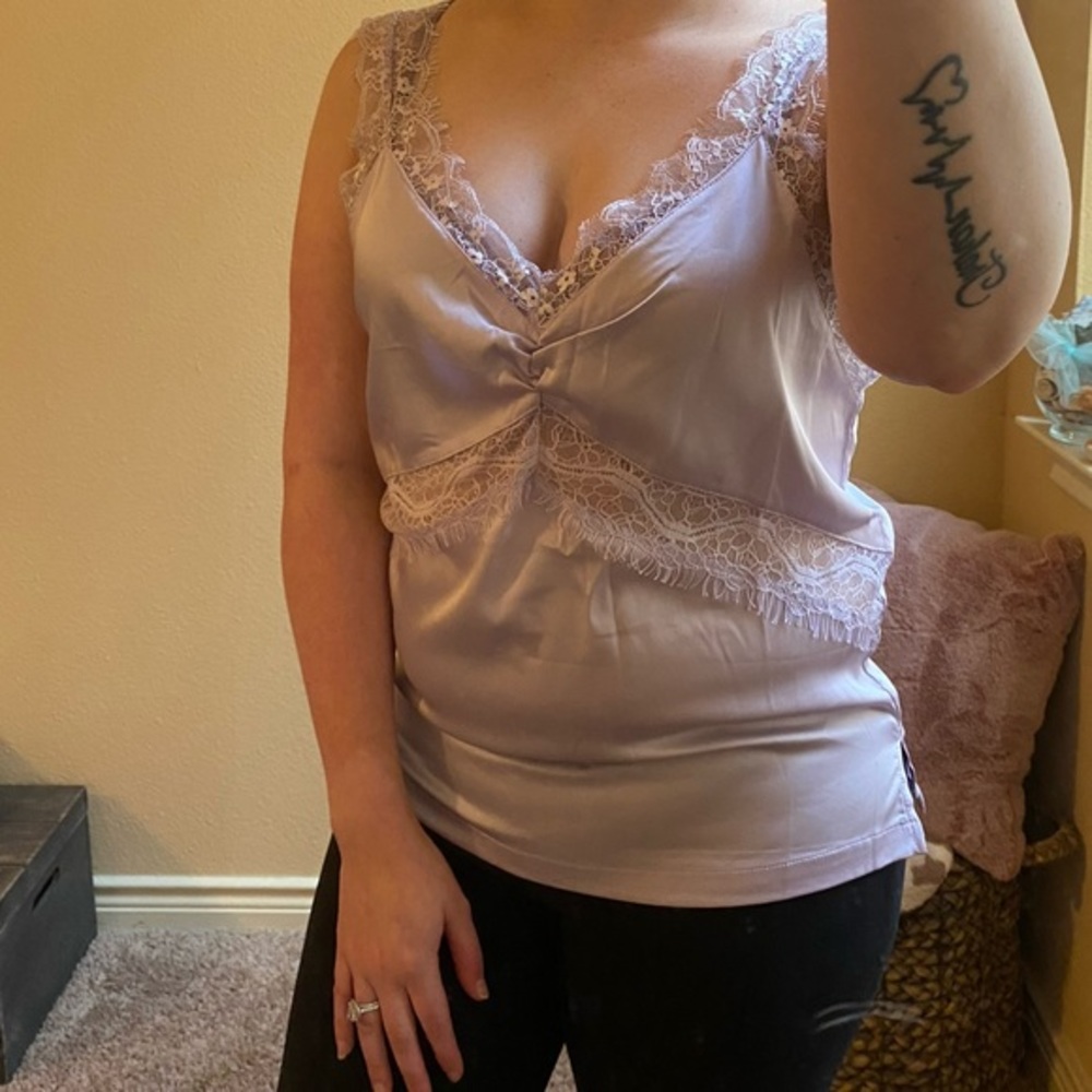 Forever 21 Sleeveless Lace Tank in Lavender